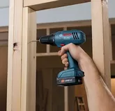 Акумуляторна дриль-шуруповерт Bosch З АКБ, макс діам. 25мм