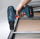 Акумуляторна дриль-шуруповерт Bosch З АКБ, макс діам. 25мм