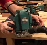 Фрезер ручний Makita висота ходу 35мм, вага 2,7 кг