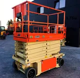 Ножичний підйомник JLG 10RS