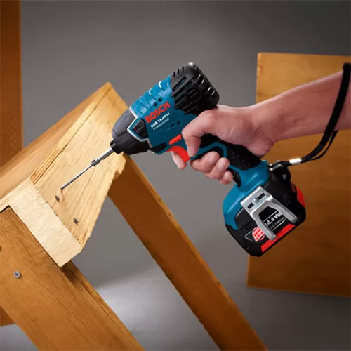 Акумуляторний шуруповерт BOSCH 2АКБ, Діаметр свердління 32мм