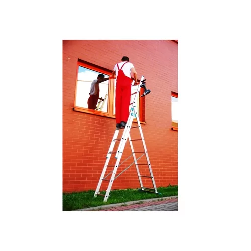 Драбина універсальна з трьома секціями, висота від 4 до 6м