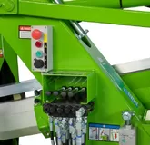Колінчастий причіпний підйомник Niftylift N170