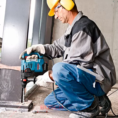 Перфоратор Bosch 3кг макс. діам. 28мм